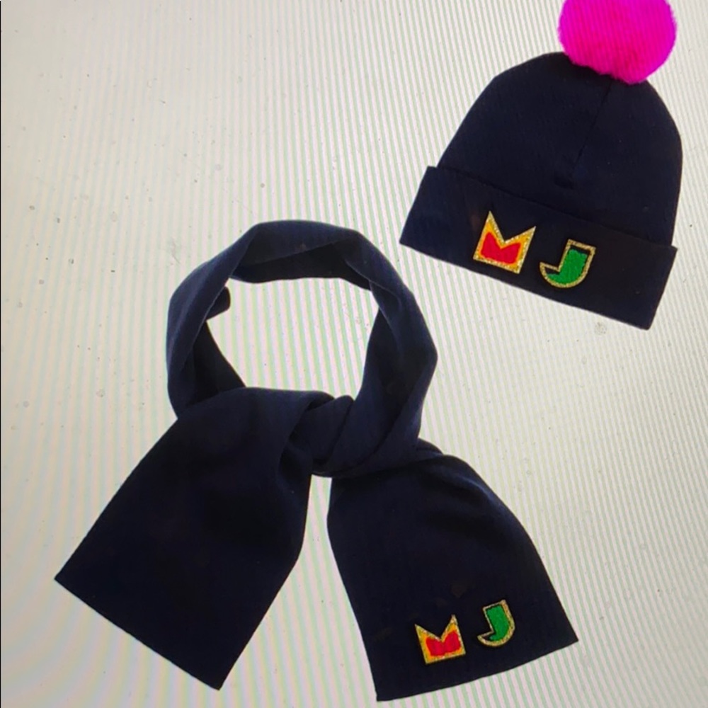 Marc Jacob’s girls hat and scarf set